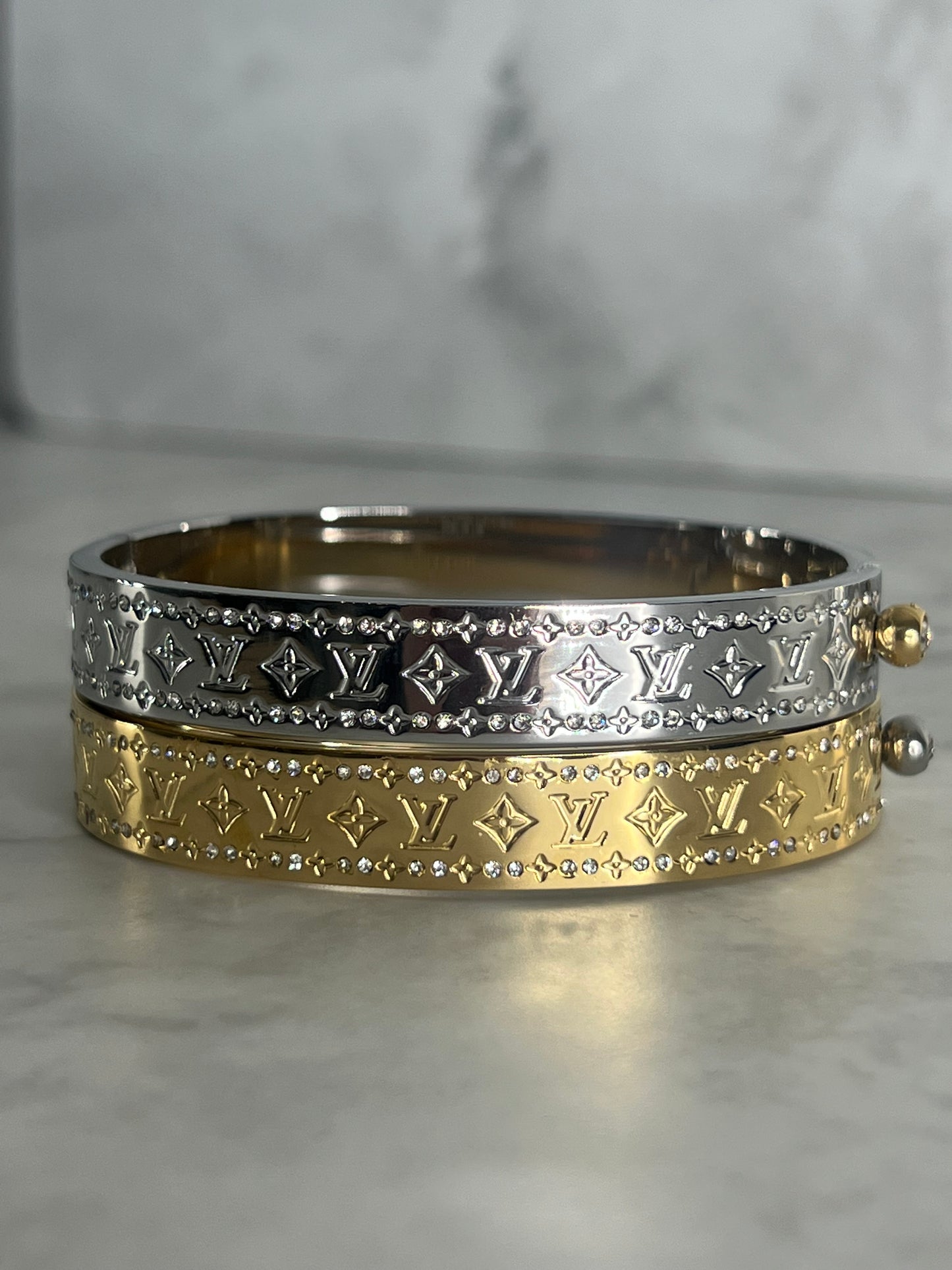 Classic Lv bangle