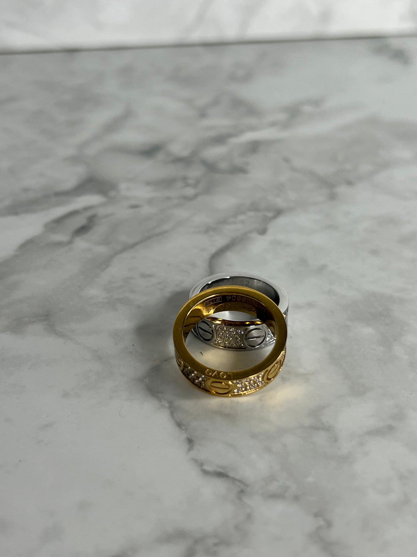 Classic paved ring