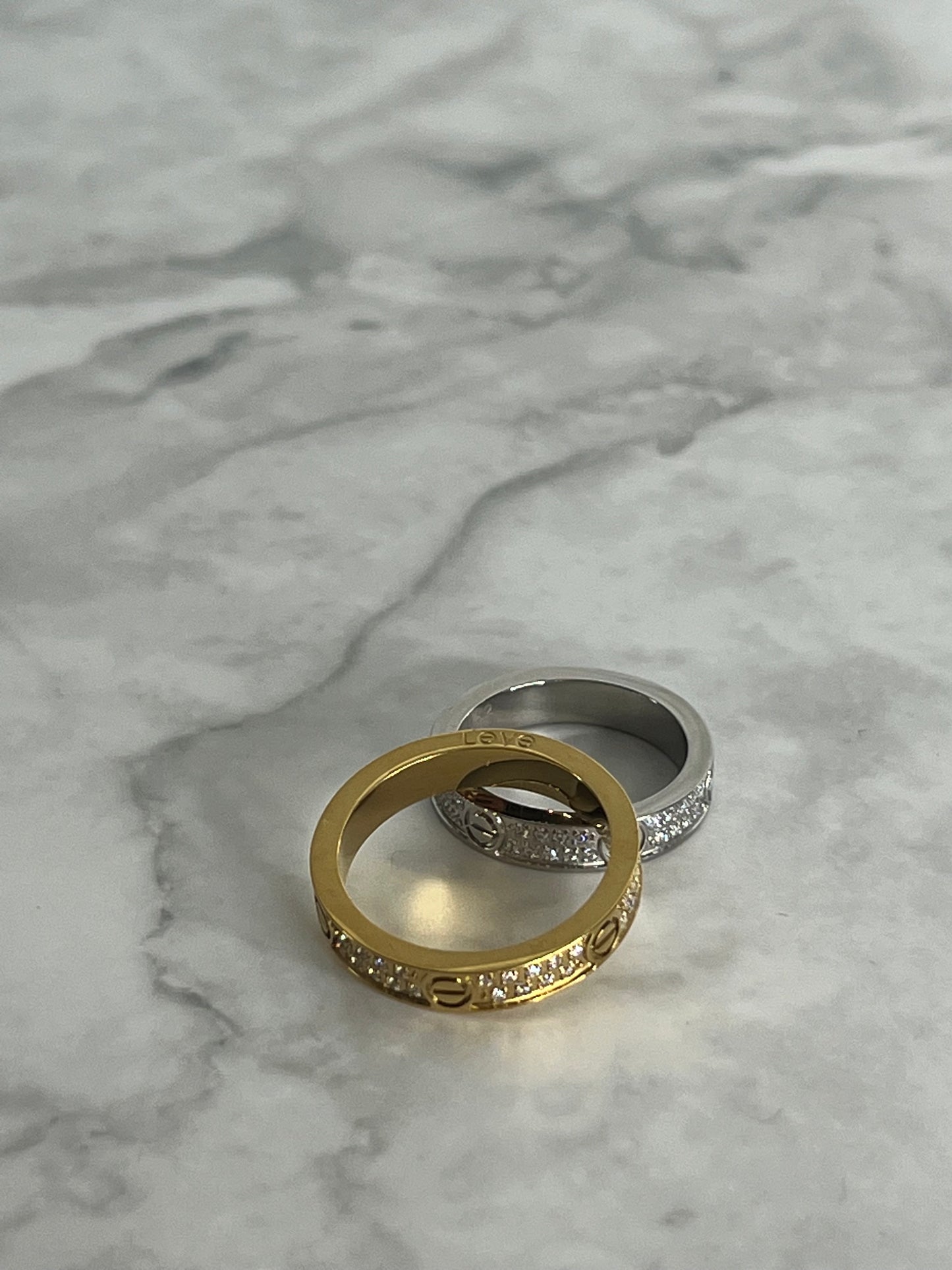 Classic paved ring