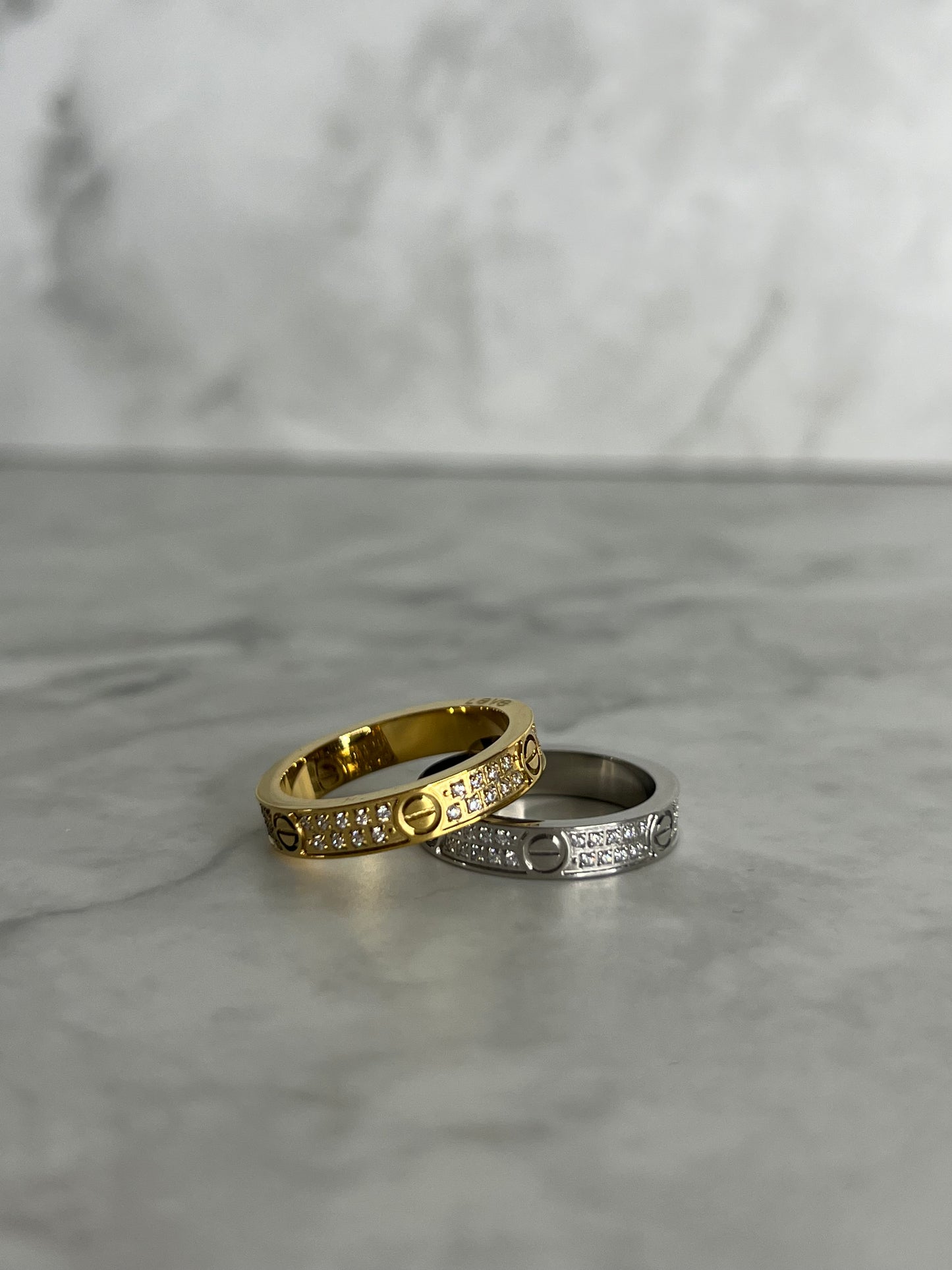 Classic paved ring