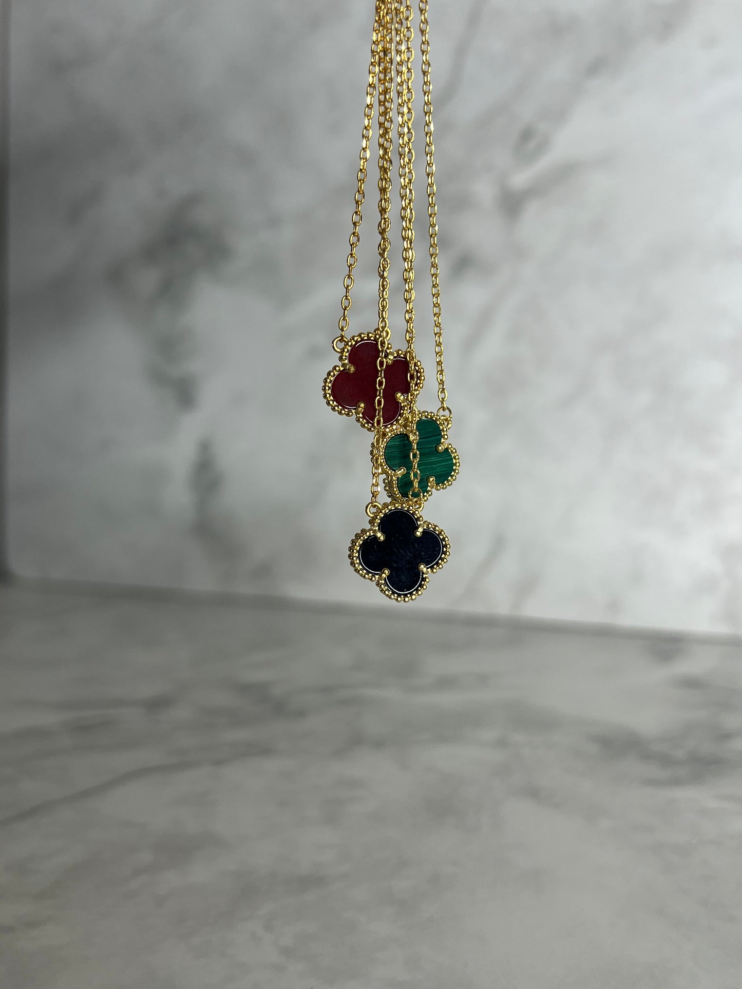 Single flower necklace